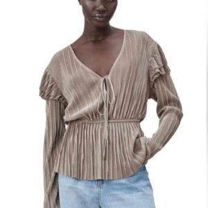 ZARA NWT Pleated blouse with a tie neck Size XL